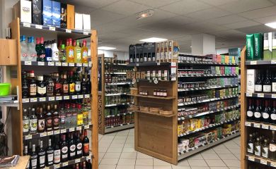 Intérieur supermarché sherpa Bonneval-sur-Arc rayons
