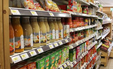 Intérieur supermarché sherpa Chamrousse 1700 rayon soupes