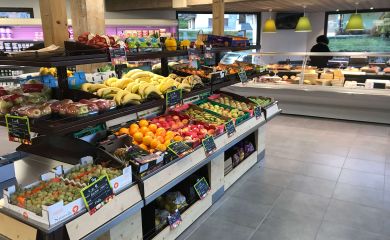 Intérieur supermarché sherpa Gets (les) rayon fruits et légumes