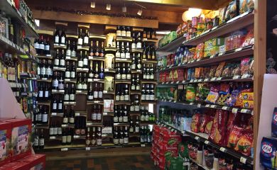 Intérieur supermarché sherpa Ménuires (les) - Brelins cave à vins