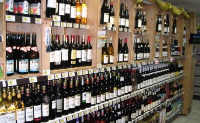 Intérieur supermarché sherpa Ménuires (les) - croisette cave à vins