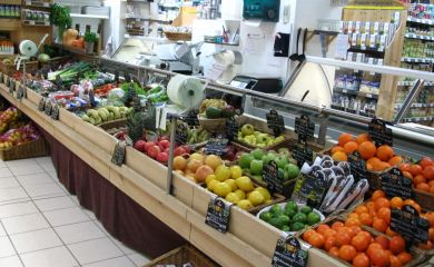 Intérieur supermarché sherpa Ménuires (les) - croisette rayons fruits et légumes