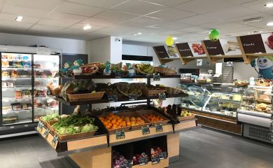 Intérieur supermarché sherpa Prémanon rayon fruits et légumes