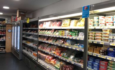 Intérieur supermarché sherpa Puy Saint Vincent 1400 rayon frais