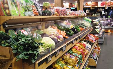 Intérieur supermarché sherpa Val Thorens - péclet fruits et légumes