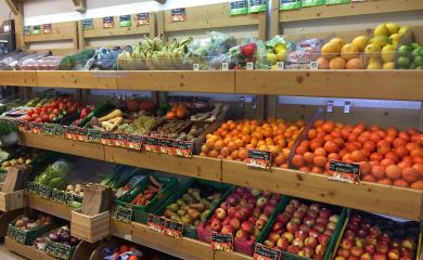 Intérieur supermarché sherpa Valfréjus fruits et légumes