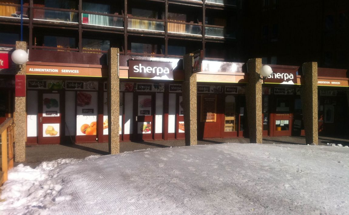 Sherpa supermarket Arc 2000 entrance