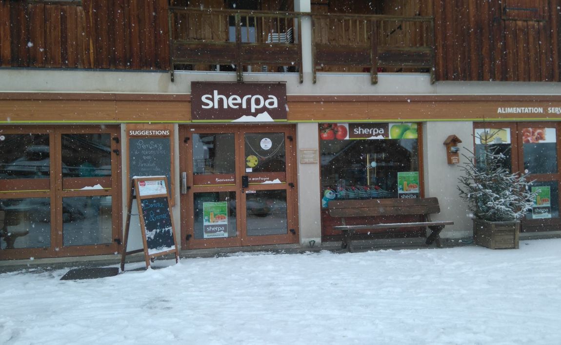 Sherpa supermarket Saint Jean d'Arves winter entrance