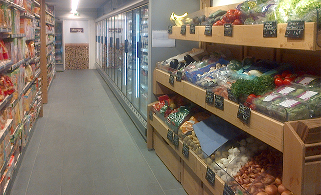 Sherpa supermarket Chamonix fruits and vegetables