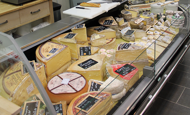 Sherpa supermarket Chamrousse 1750 cheese