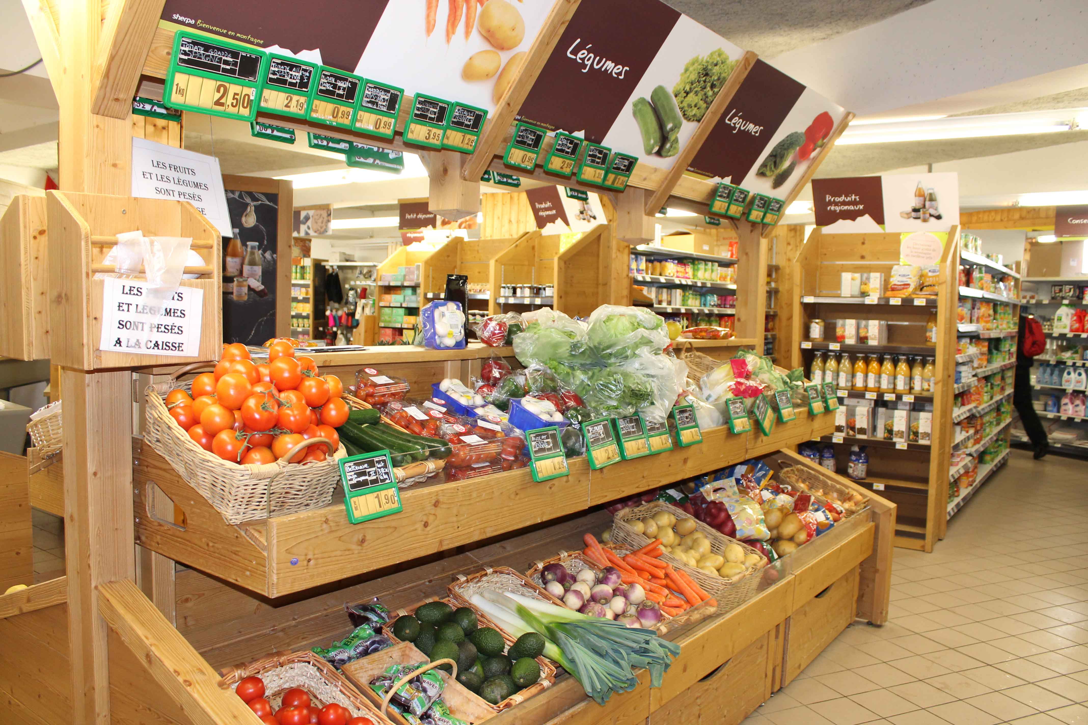 Sherpa supermarket Lélex fruits and vegetables