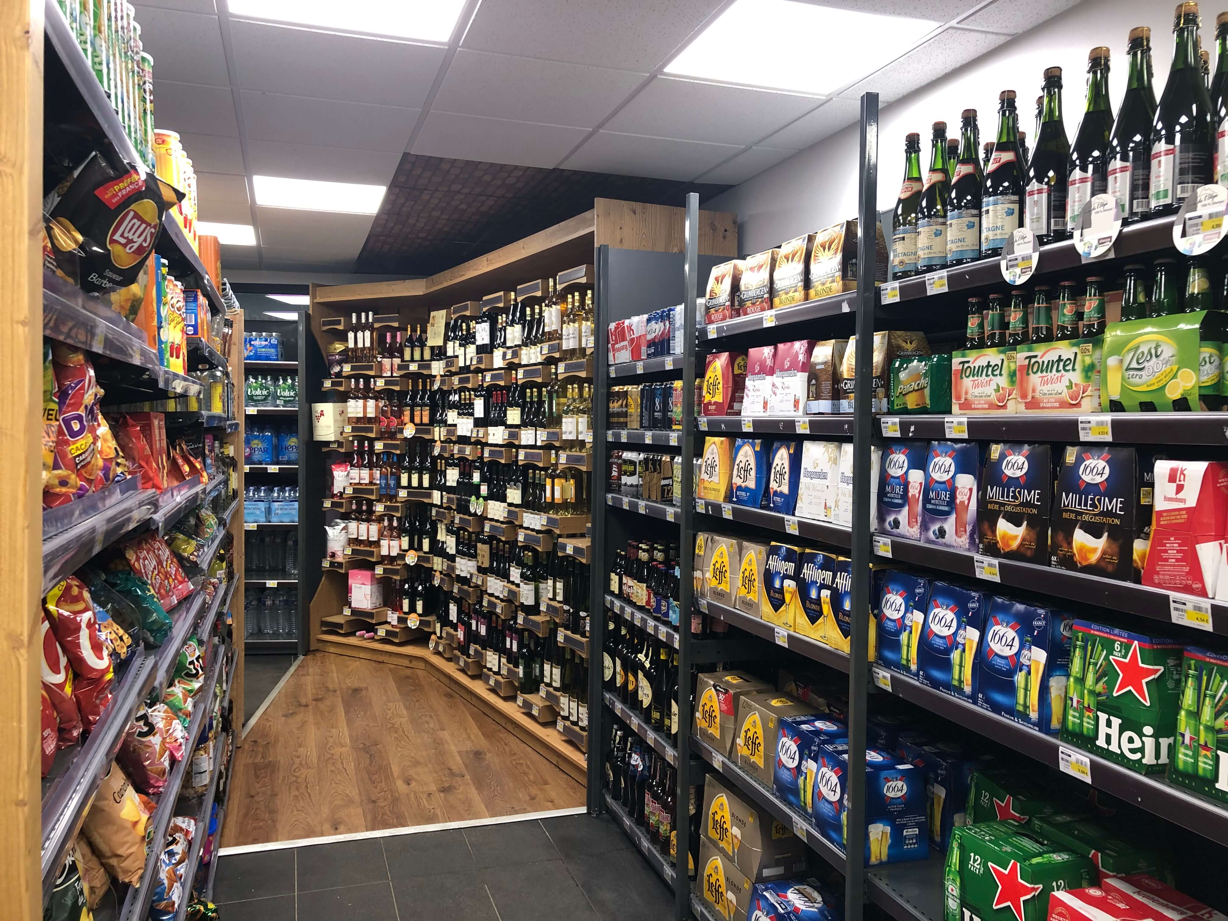 Sherpa supermarket Métabief drinks and wine cellar