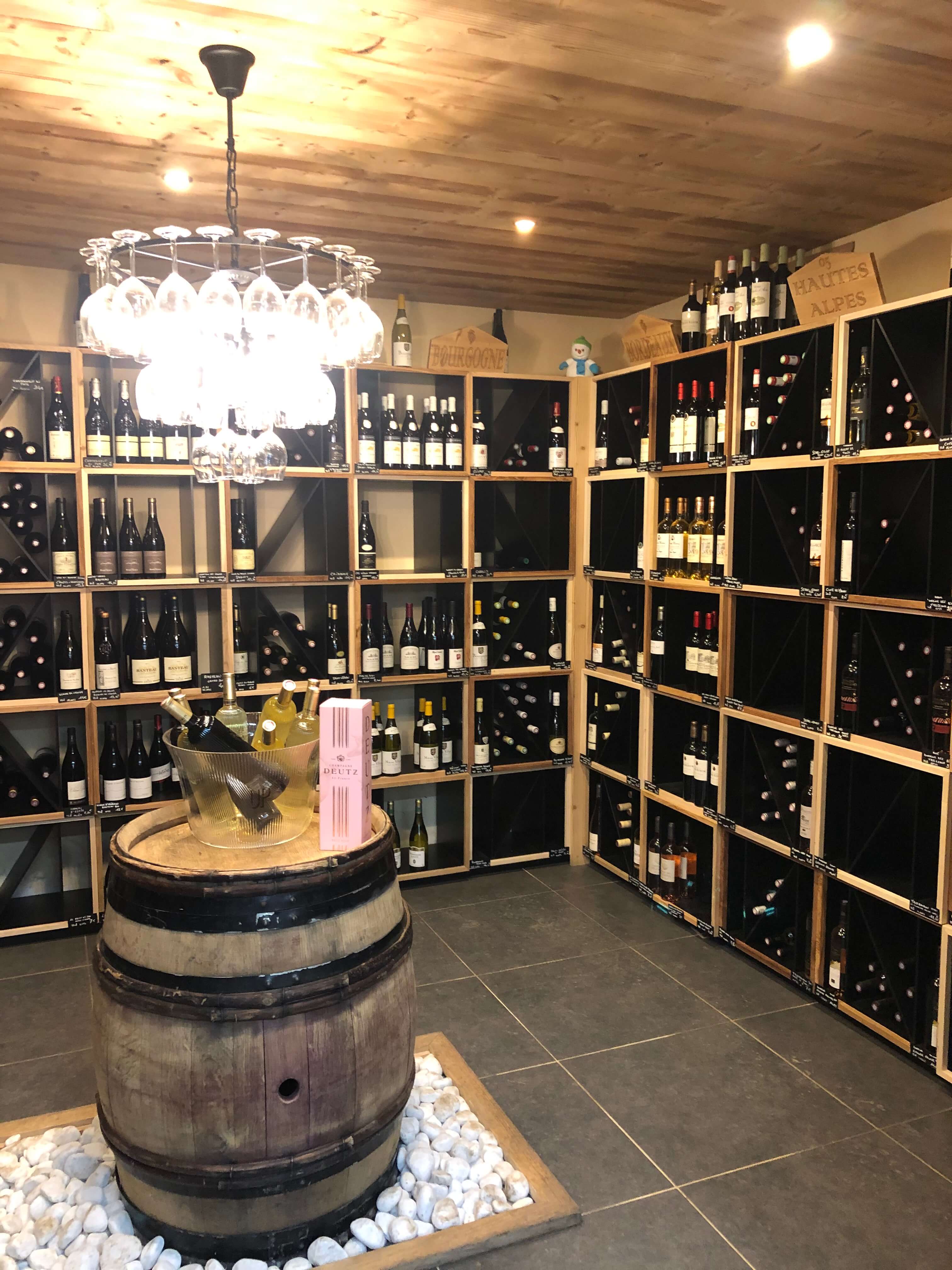 Sherpa supermarket Montgenèvre wine cellar