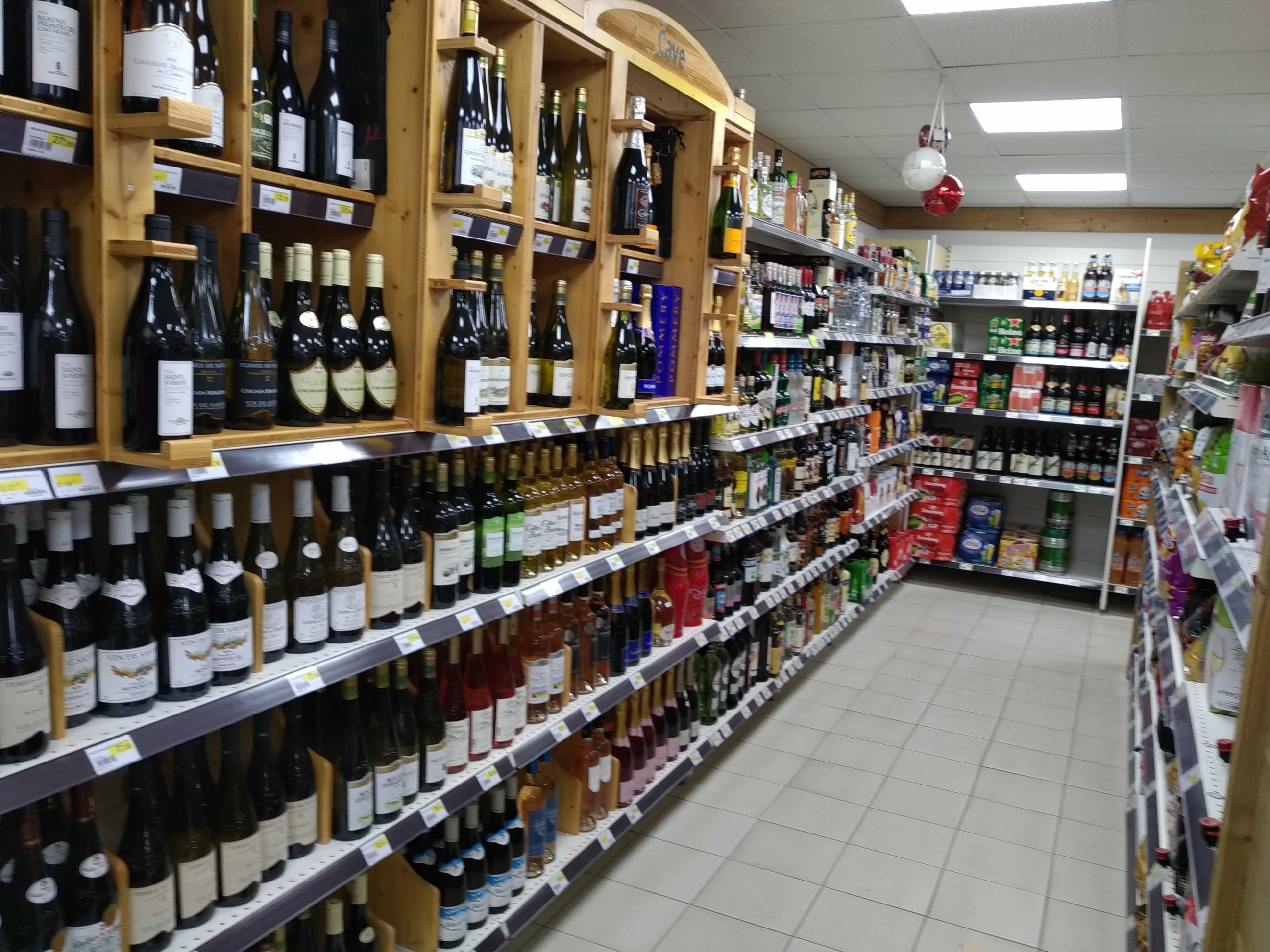 Sherpa supermarket Thollon Les Mémises wine cellar