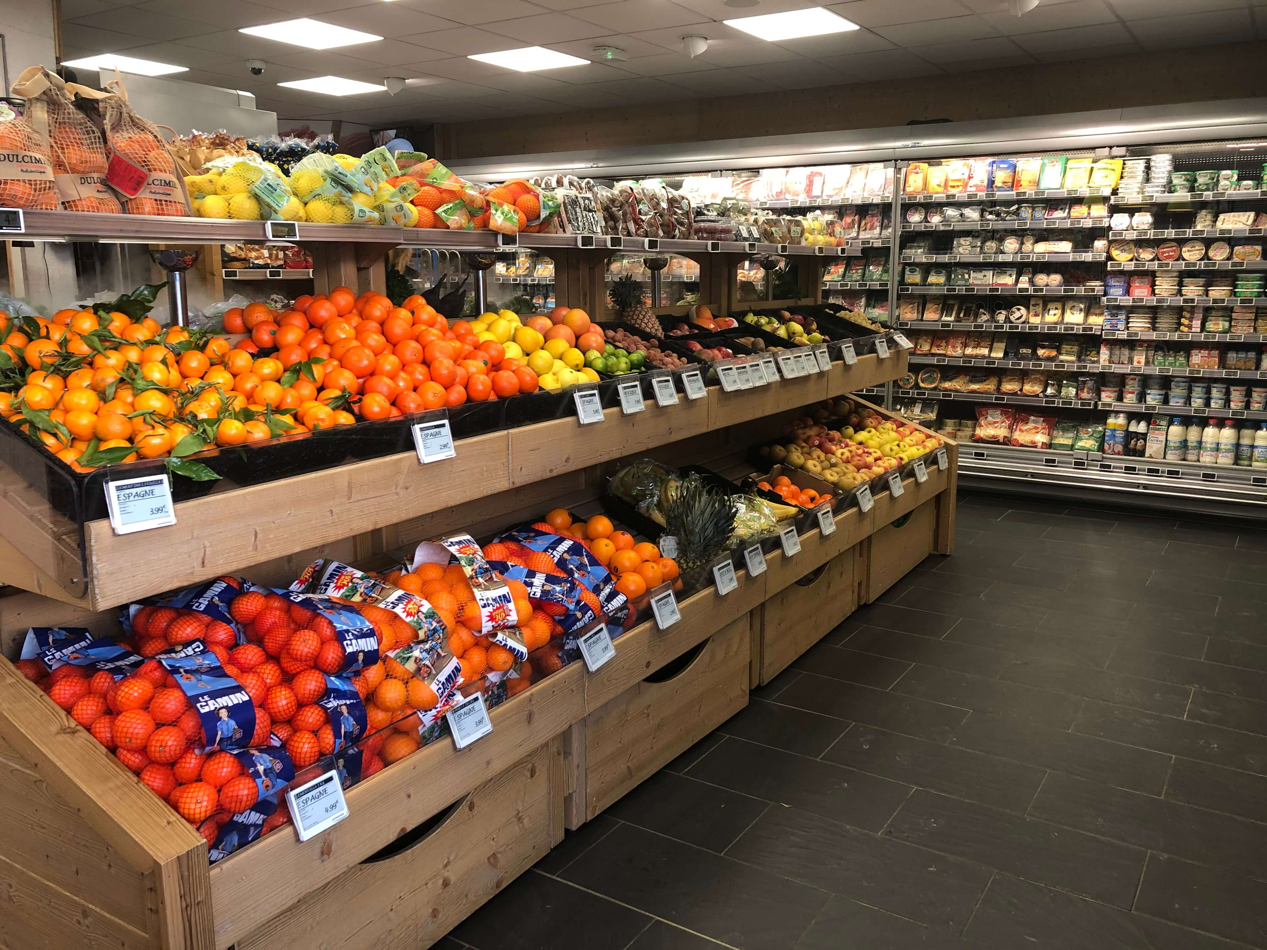 Sherpa supermarket Tignes - lavachet fruits and vegetables