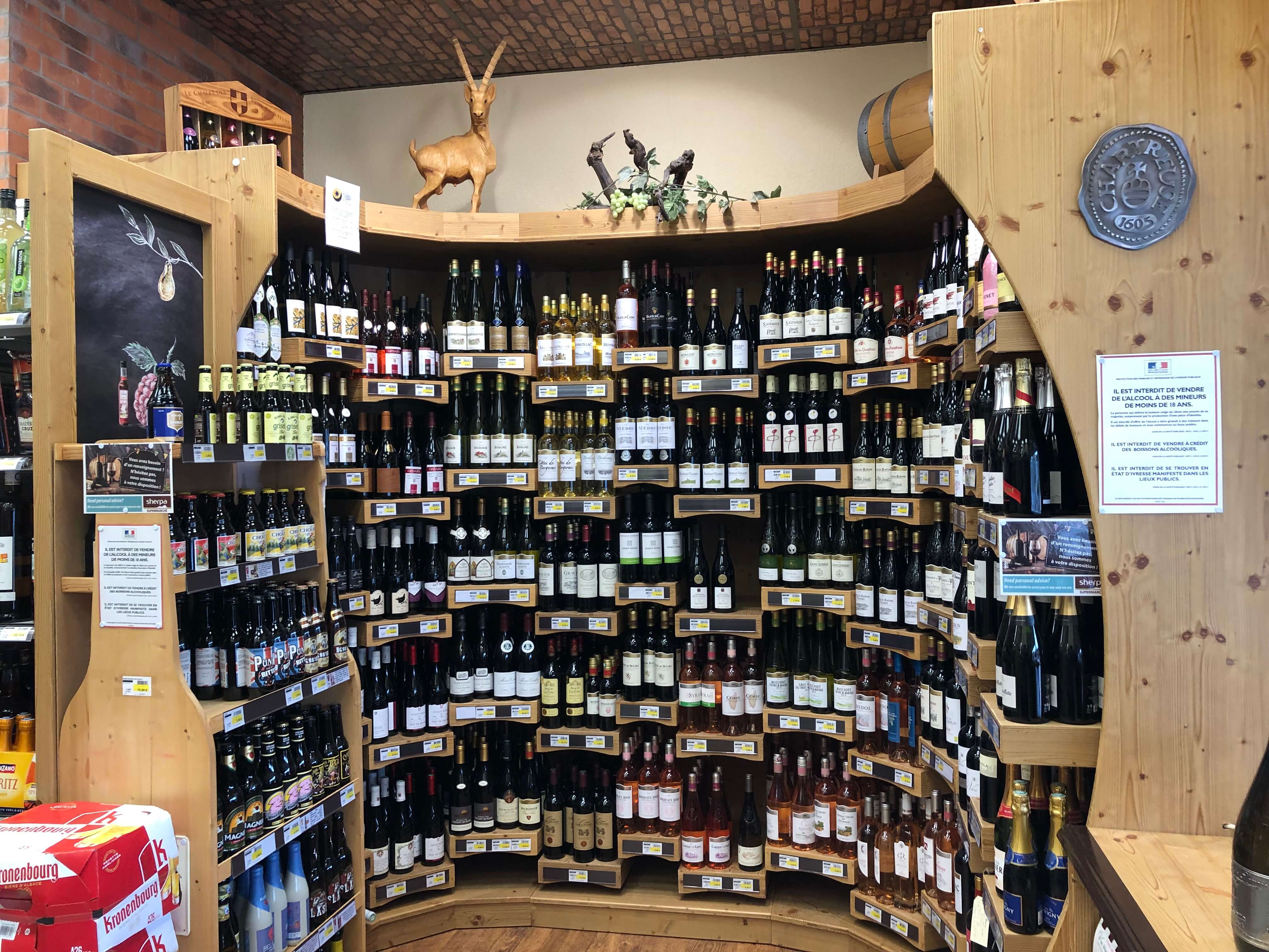 Sherpa supermarket Toussuire (la) wine cellar