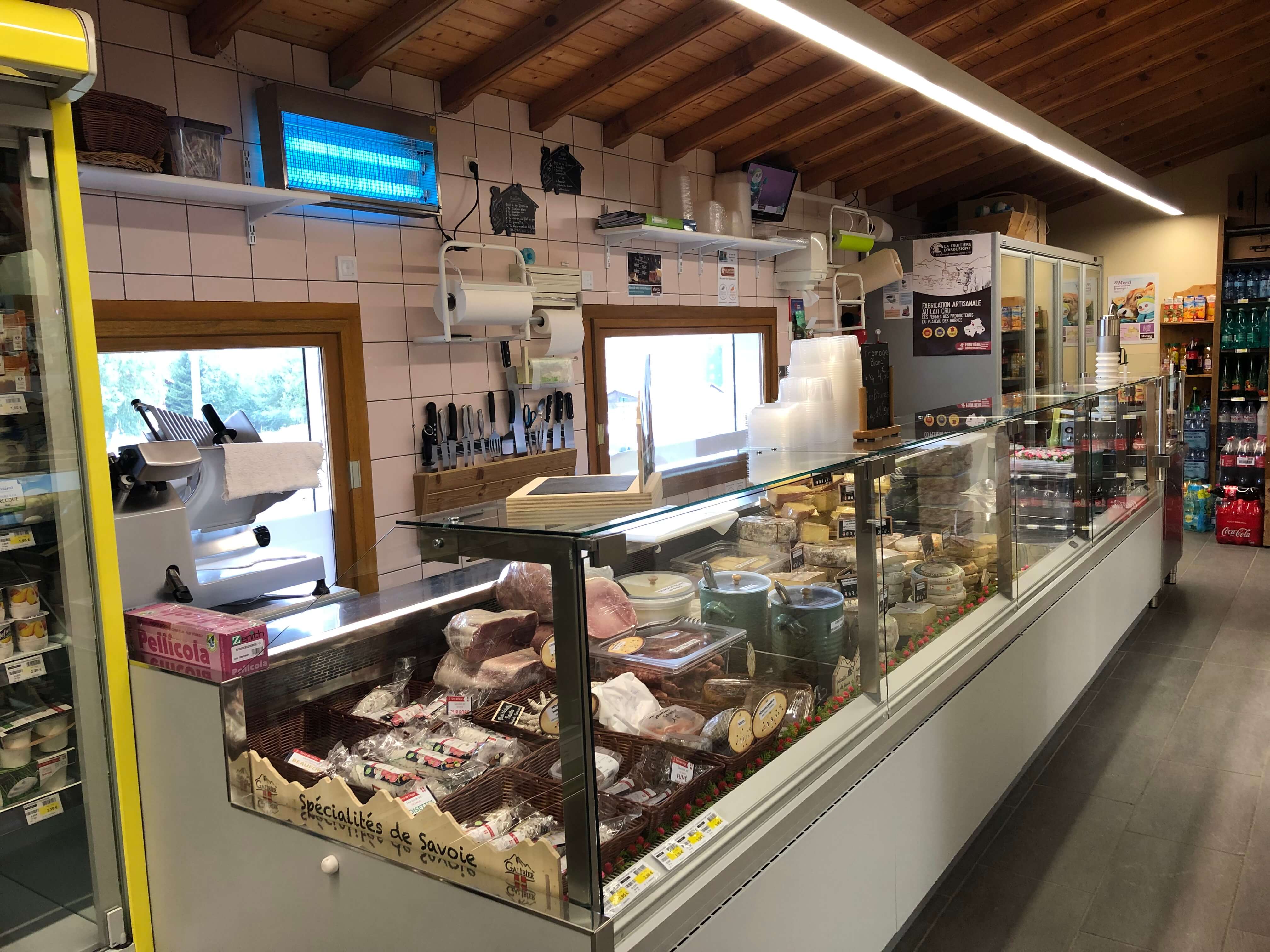 Sherpa supermarket Toussuire (la) cheese and butcher