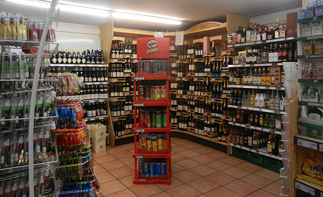 Sherpa supermarket Val Thorens - balcons wine cellar