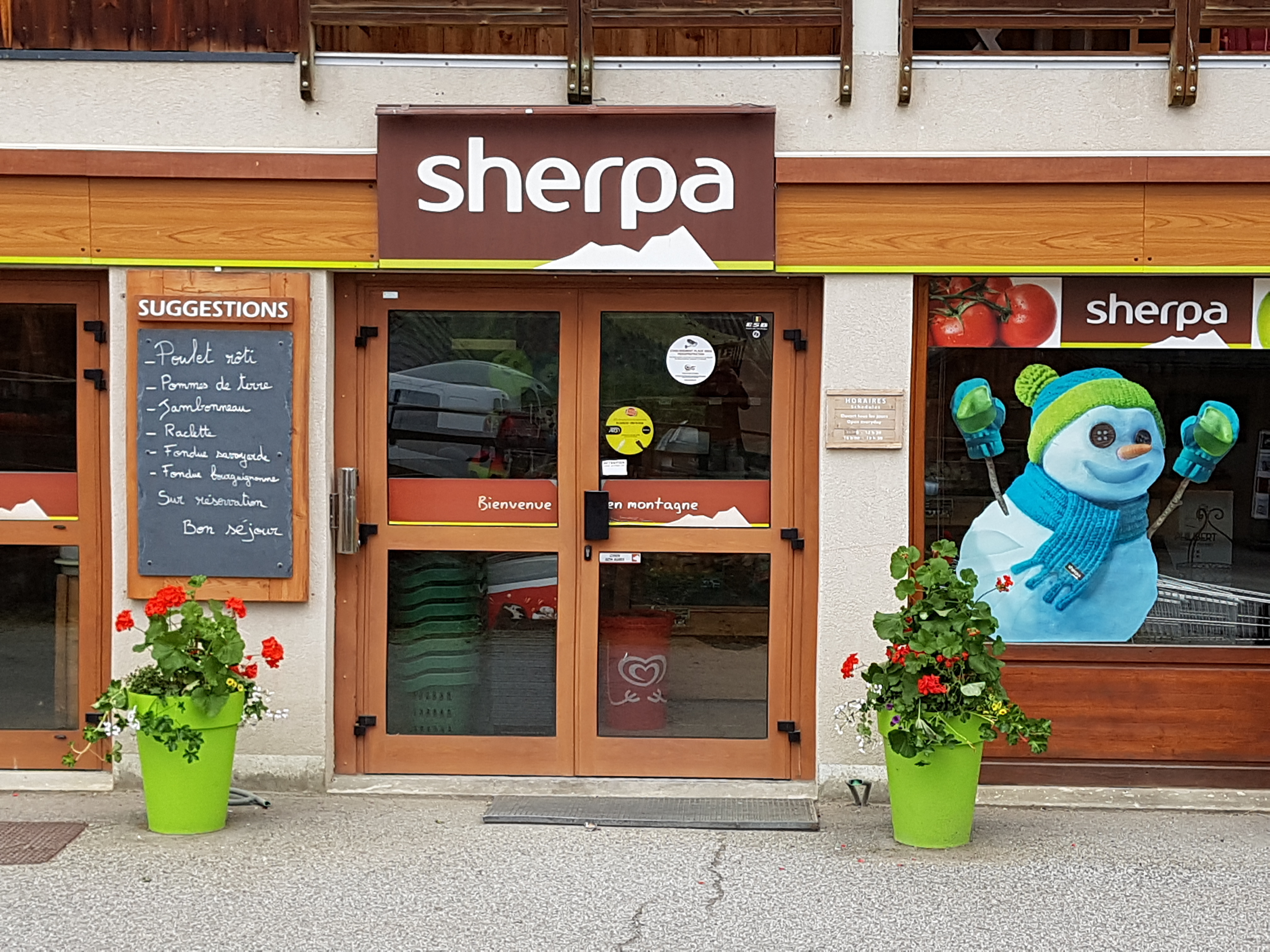 Sherpa supermarket Saint Jean d'Arves gifts