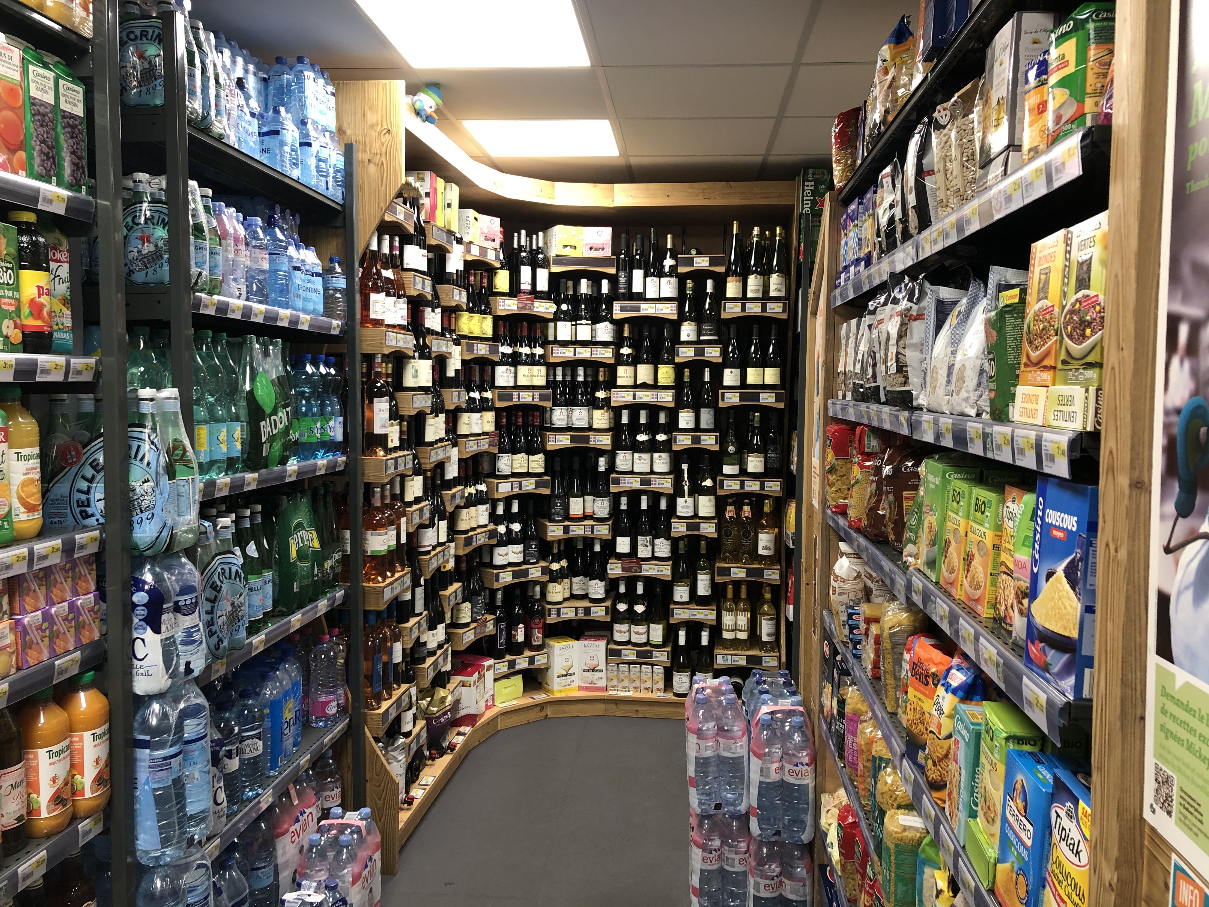 Sherpa supermarket Contamines-Montjoie (Les) - hameaux du lay wine cellar