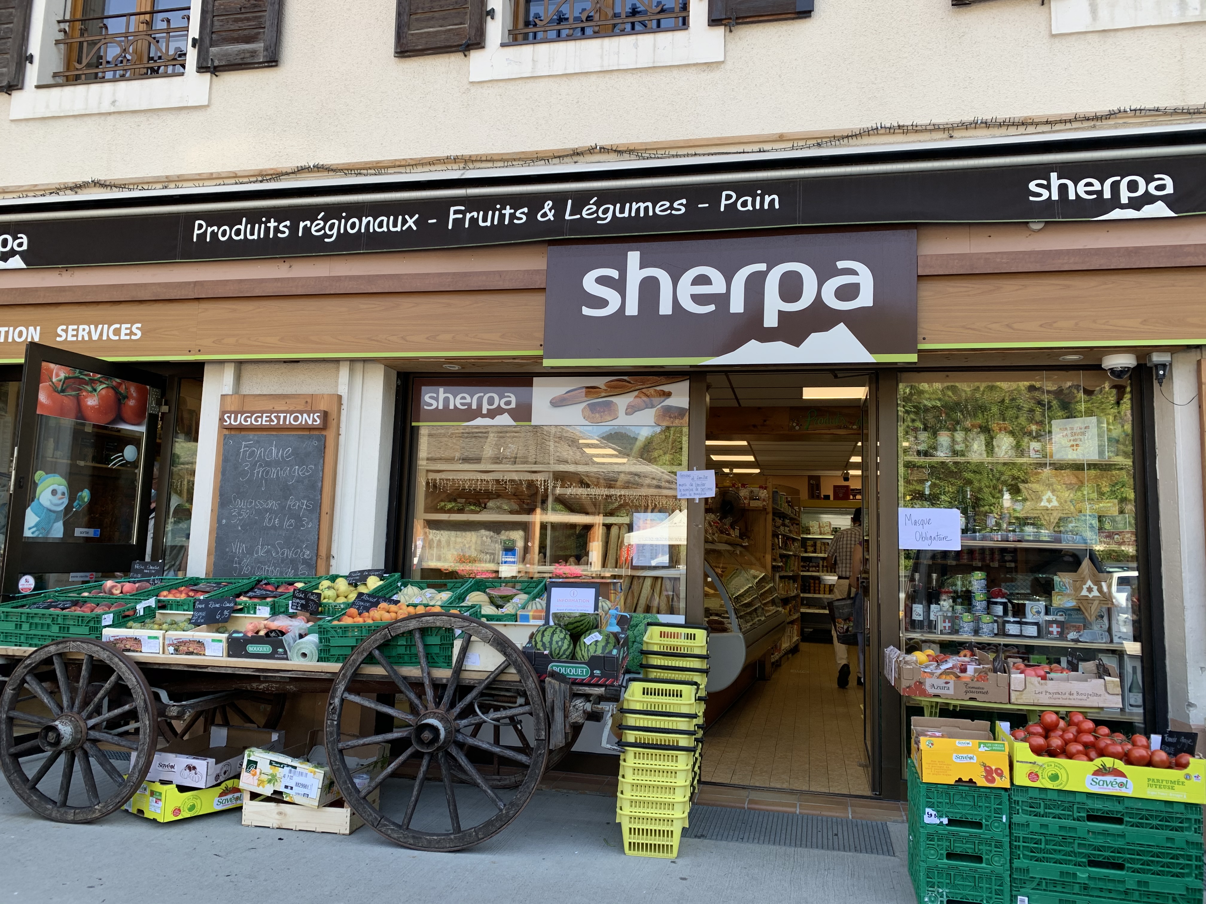 Supermarché sherpa abondance - façade