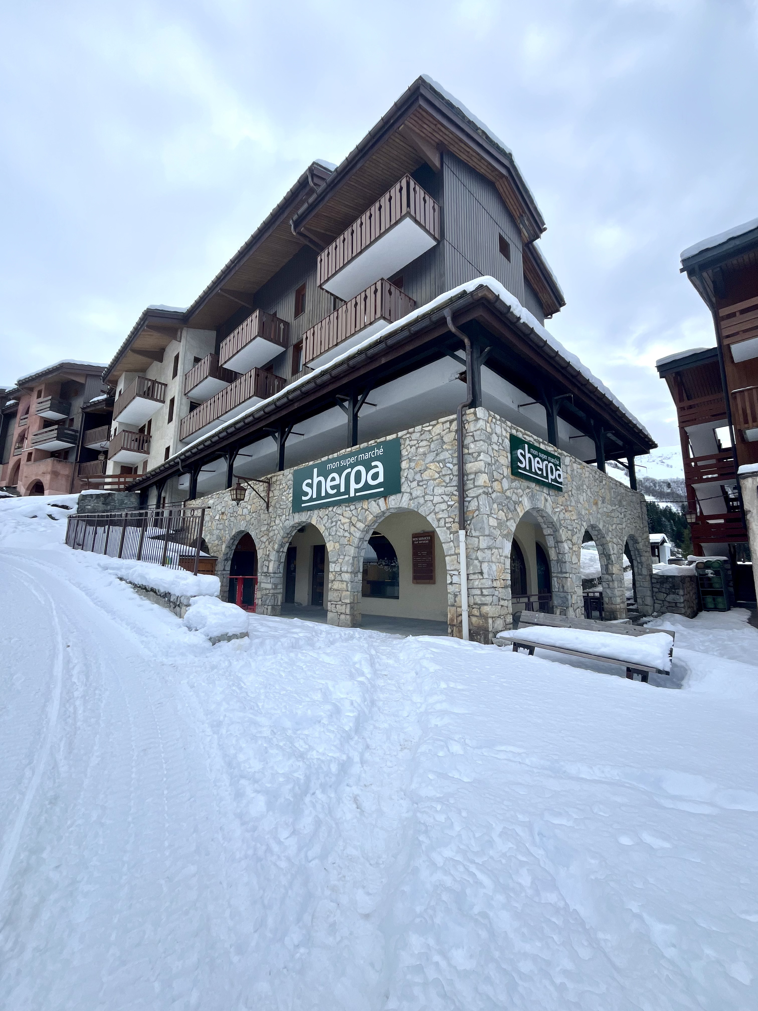 Supermarché de Valmorel - crève coeur