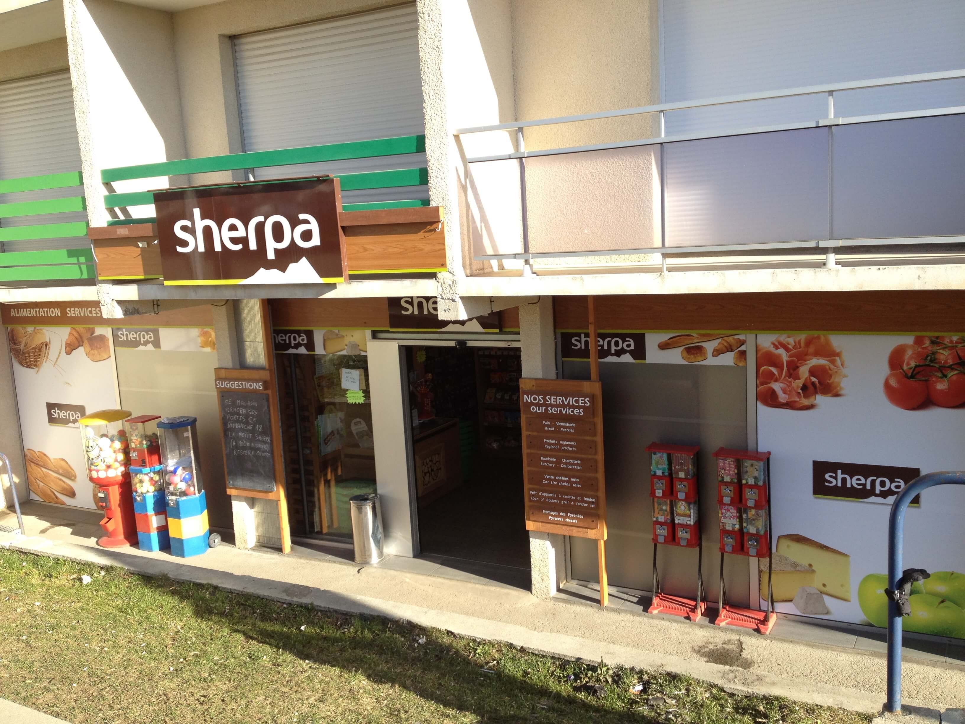 Le Pla d'Adet - sol y neou supermarket