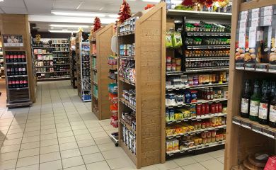 Sherpa supermarket Deux Alpes (les) - venosc shelves