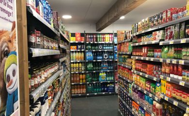 Sherpa supermarket Puy Saint Vincent 1400 shelves