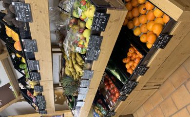 Intérieur supermarché sherpa Deux Alpes 1800 (les) rayon fruits et légumes