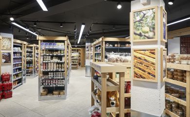 Intérieur supermarché sherpa Prapoutel les 7 Laux épicerie