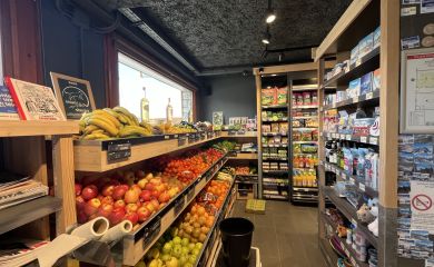 Intérieur supermarché sherpa Meribel Plateau fruits et légumes