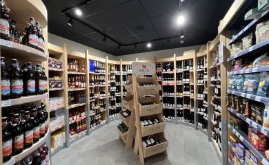 Extérieur supermarché sherpa Plan Peisey - cave à vins