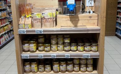 Super marché Sherpa les deux alpes Vénosc  miel de haute montagne bio
