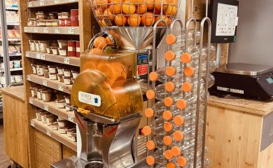 Sherpa supermarket Courchevel 1850 Champagnes