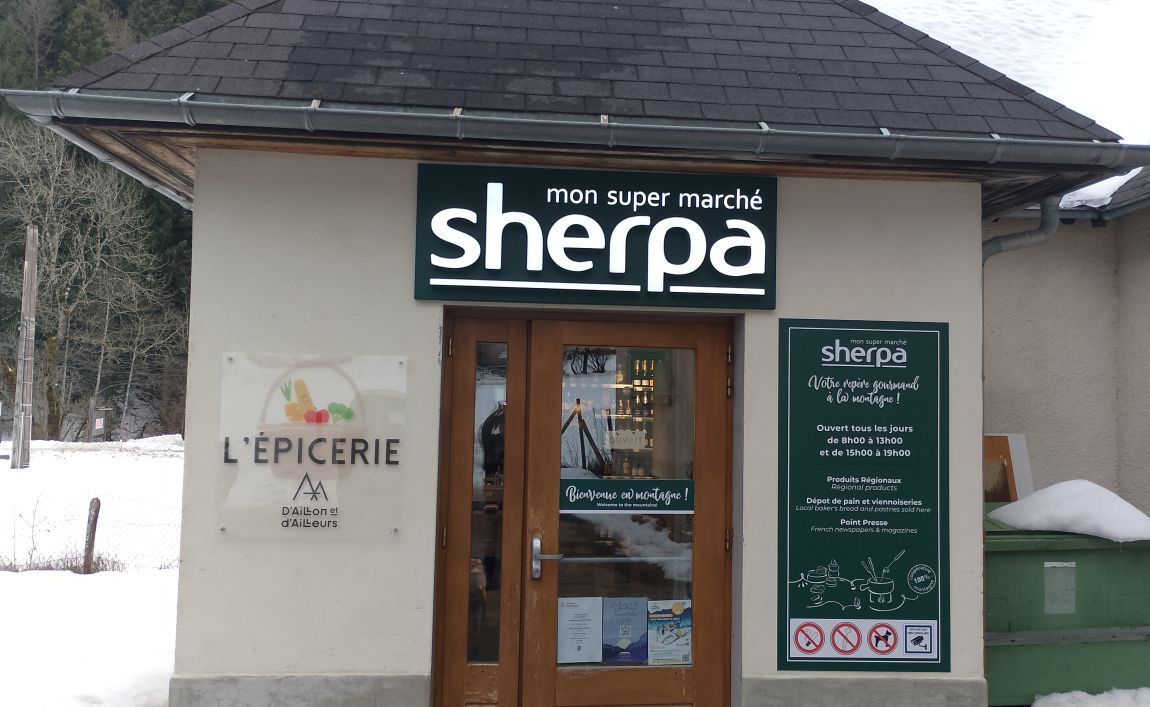 Sherpa supermarket Aillons (Les) entrance