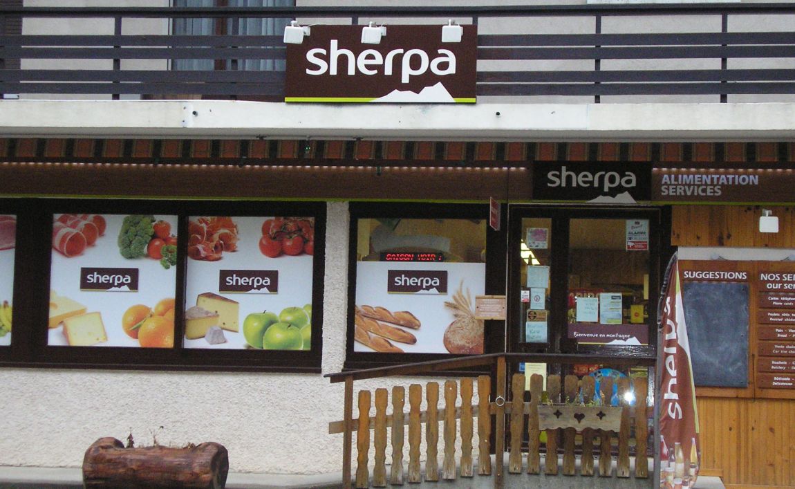 Sherpa supermarket Aillons (Les) entrance