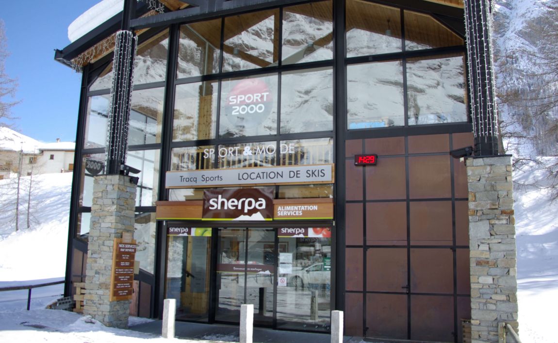 Sherpa supermarket Bessans winter entrance