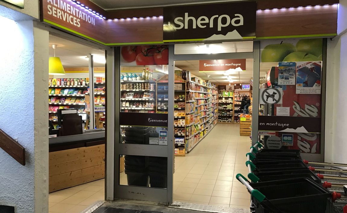 Sherpa supermarket Corbier (le) - galaxie entrance