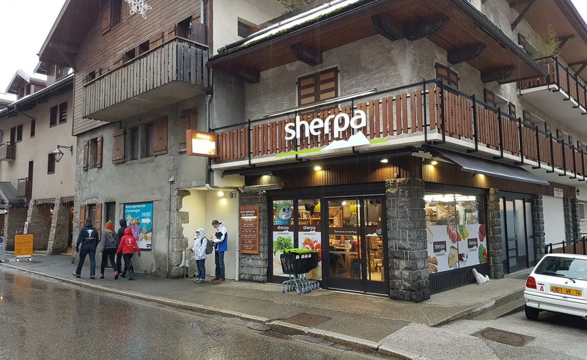Sherpa supermarket Grand Bornand (le) entrance