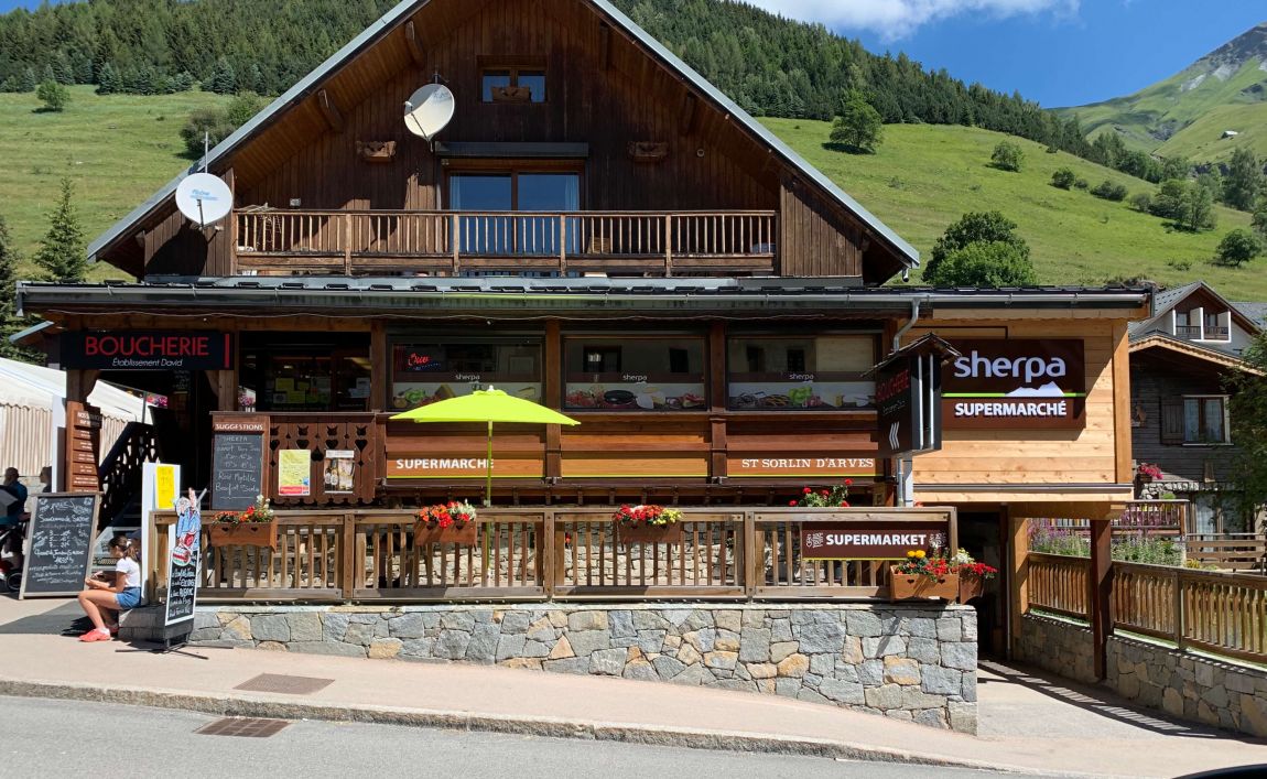 Sherpa supermarket Saint Sorlin d'Arves entrance