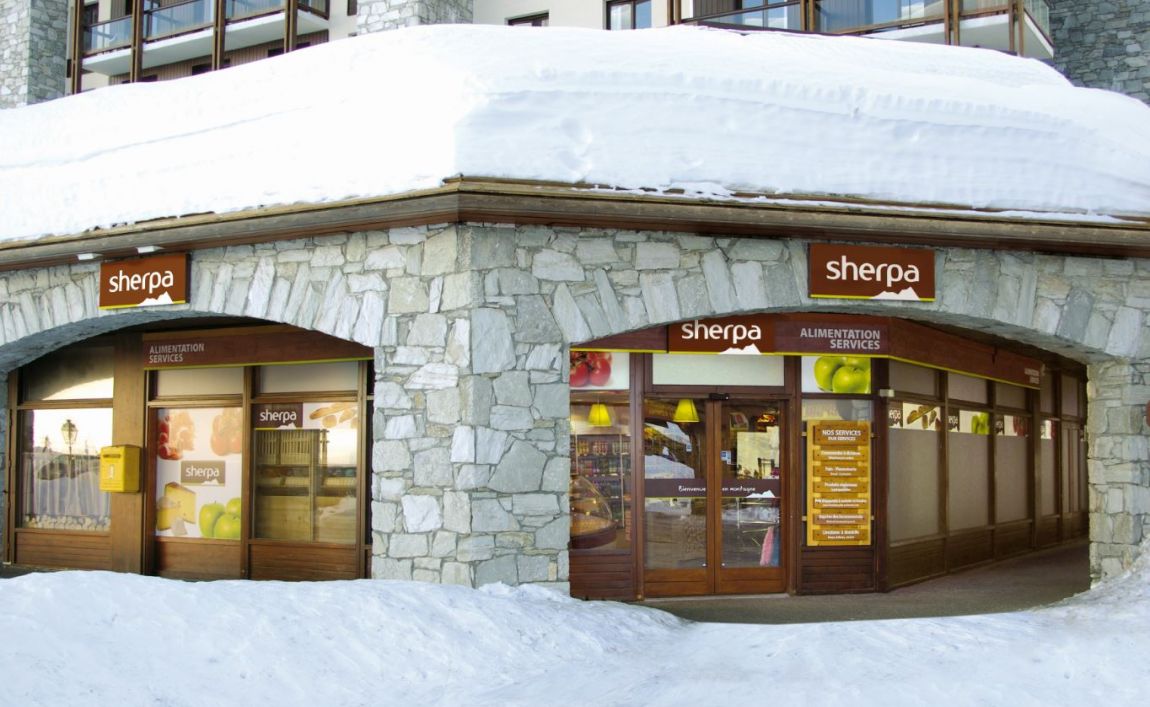 Sherpa supermarket Tignes - Grande Motte winter entrance
