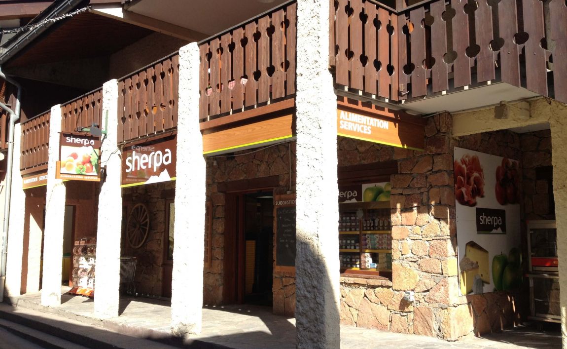 Sherpa supermarket Valmorel - le bourg entrance
