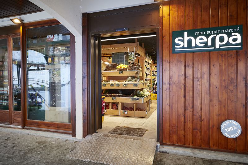 Oz en Oisans supermarket