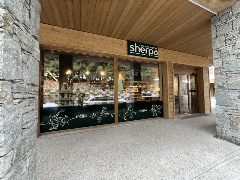 Plan Peisey supermarket